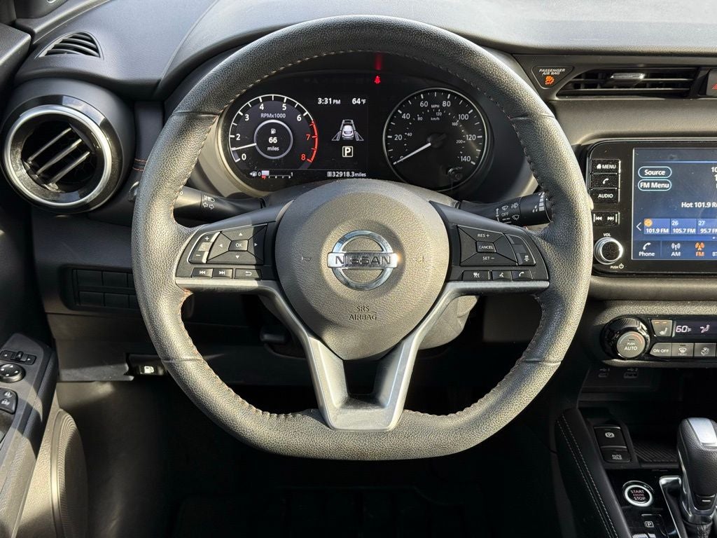 2021 Nissan Kicks SR
