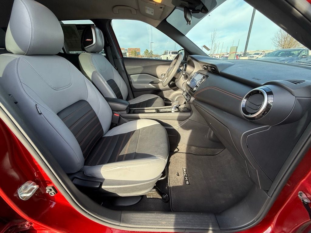 2021 Nissan Kicks SR
