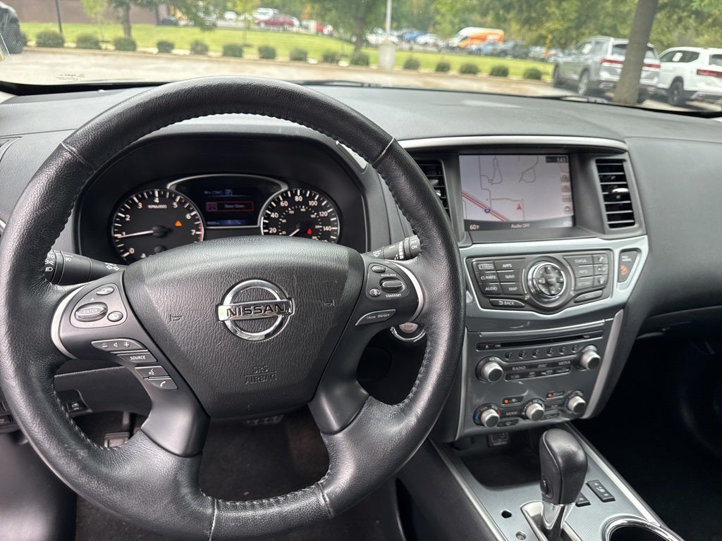 2020 Nissan Pathfinder SL
