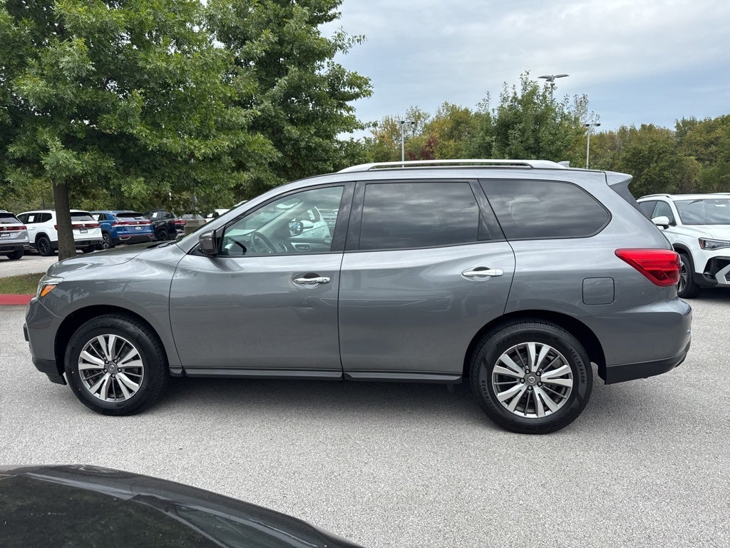 2020 Nissan Pathfinder SL
