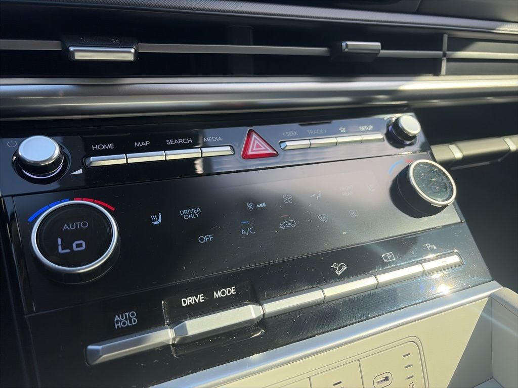 2025 Hyundai SANTA FE HYBRID SEL CLEAN 1-OWNER CARFAX!