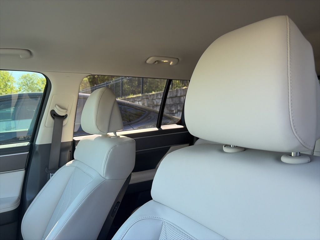 2025 Hyundai SANTA FE HYBRID SEL CLEAN 1-OWNER CARFAX!