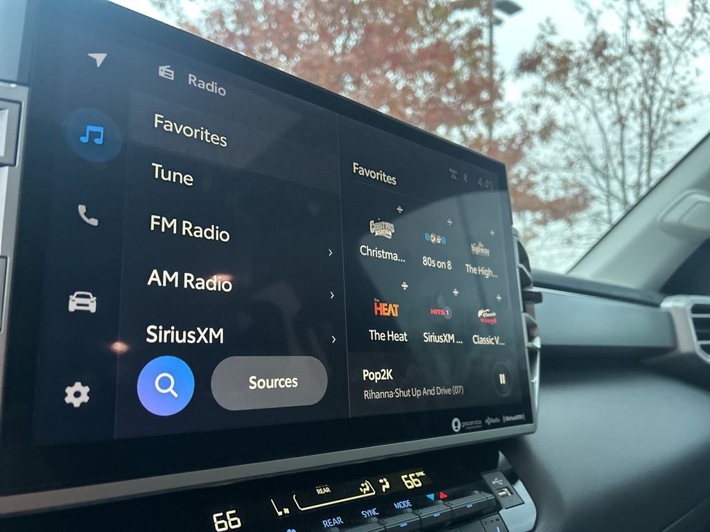 2024 Toyota Sequoia SR5 LEATHER ROOF 4x4 8 Passenger, 1 OWNER CLEAN CARFAX