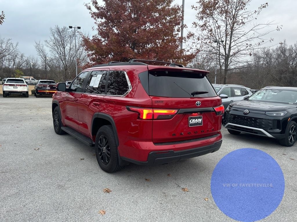 2024 Toyota Sequoia SR5 LEATHER ROOF 4x4 8 Passenger, 1 OWNER CLEAN CARFAX