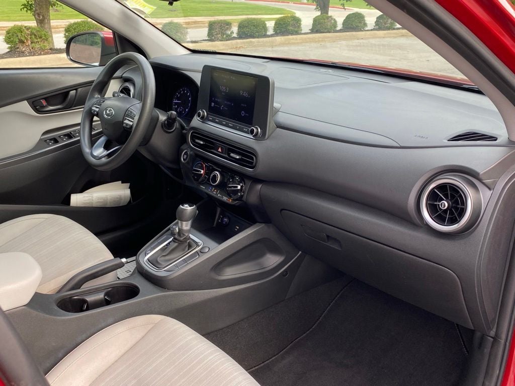 2022 Hyundai KONA SEL