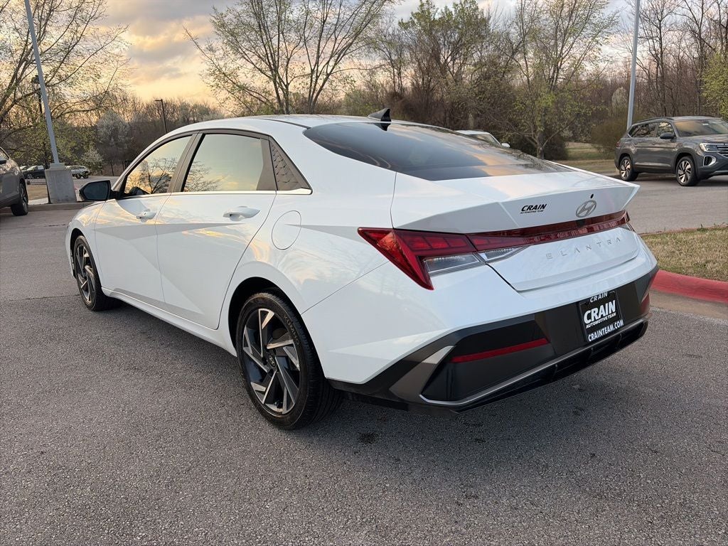 2024 Hyundai ELANTRA SEL