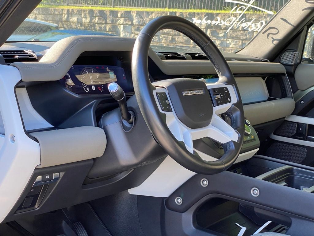 2021 Land Rover Defender 110 SE