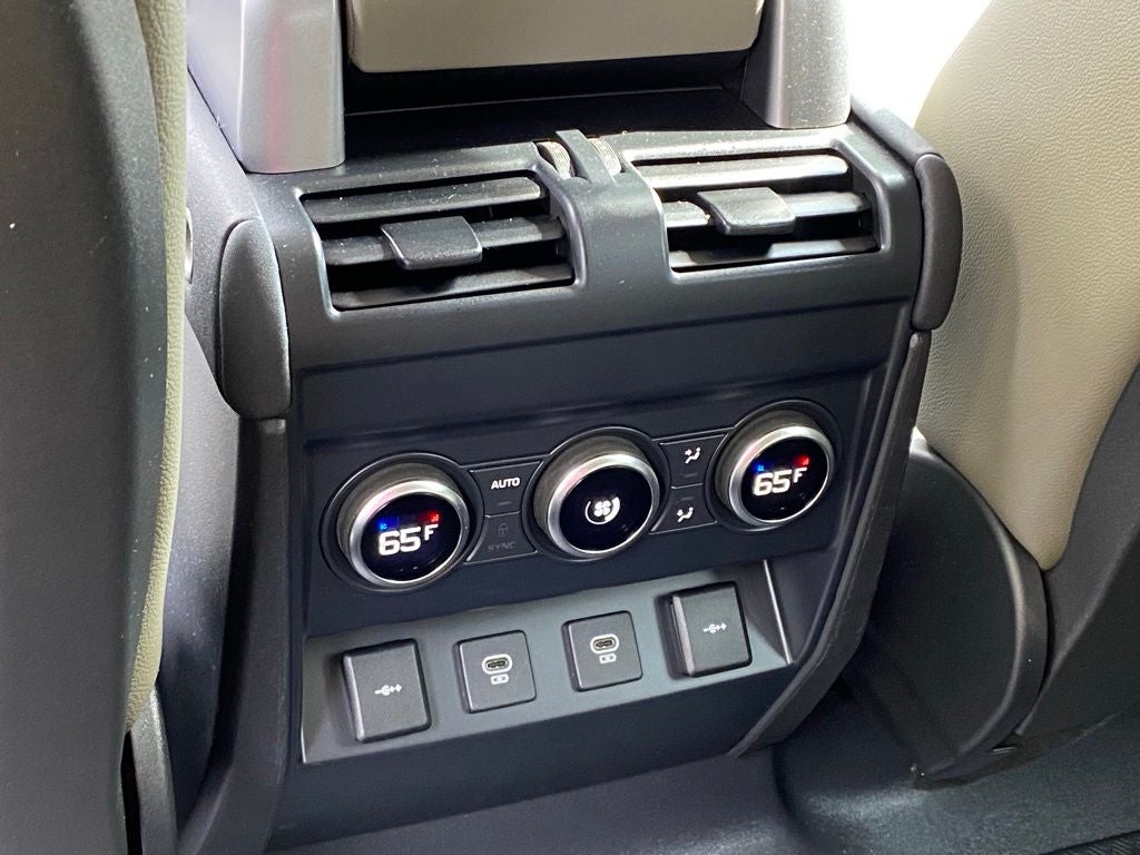 2021 Land Rover Defender 110 SE