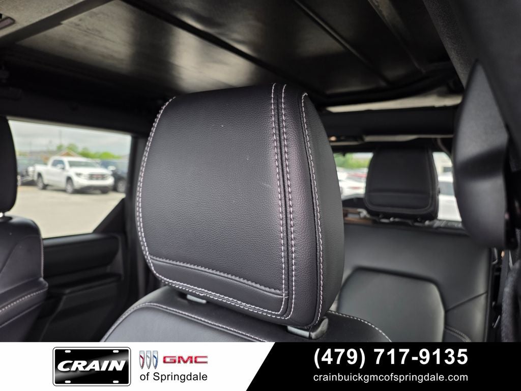 2025 Ford Bronco Outer Banks Lux Package