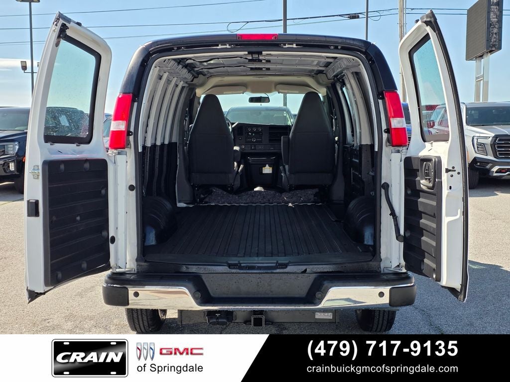 2024 Chevrolet Express 3500 Work Van Cargo
