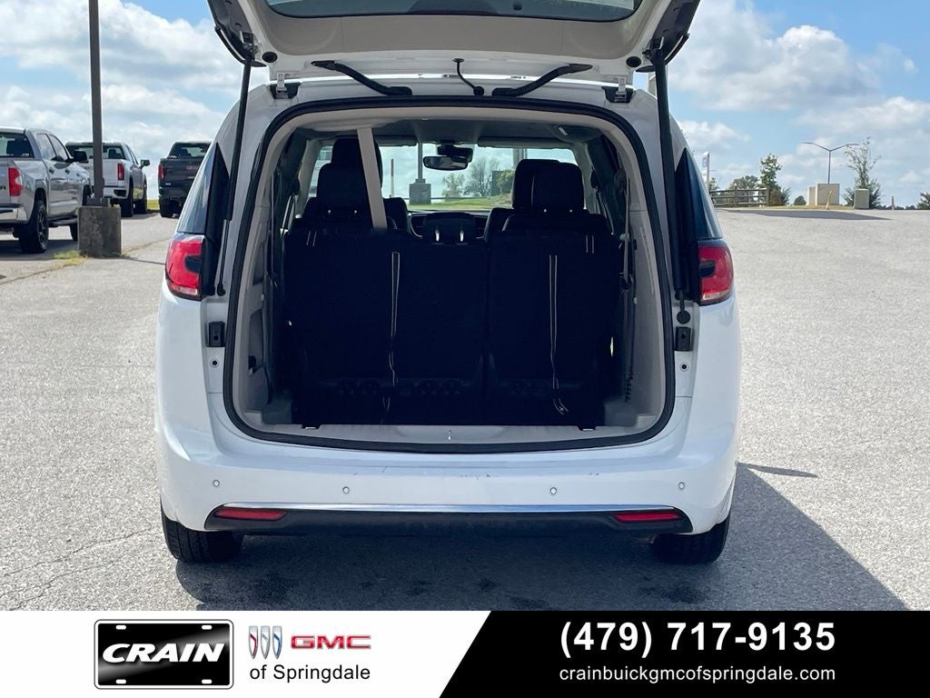 2024 Chrysler Pacifica Touring L