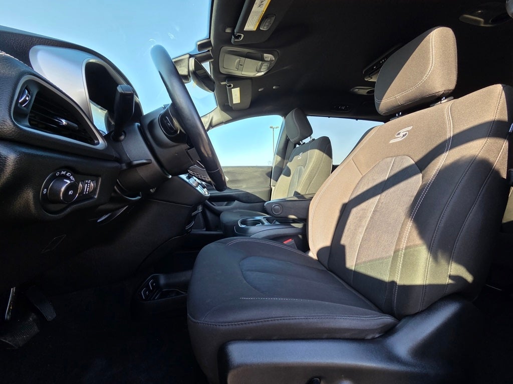 2021 Chrysler Pacifica Touring