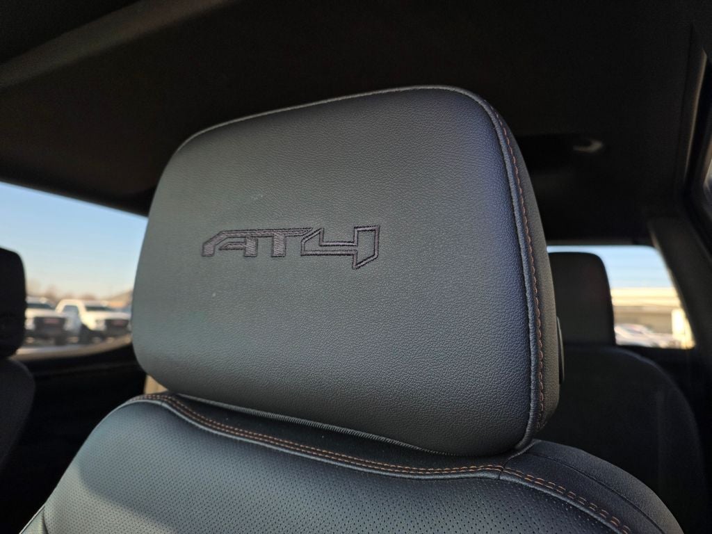 2025 GMC Sierra 1500 AT4