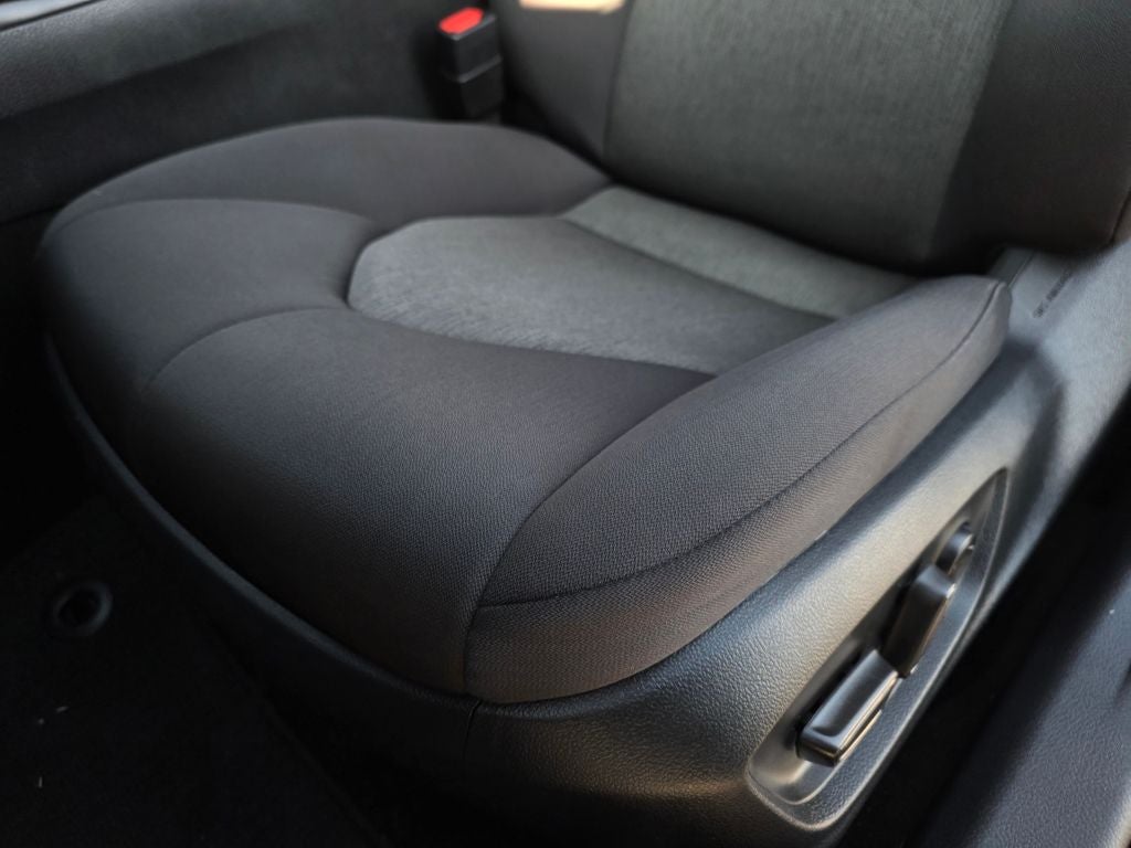 2023 Toyota Camry Hybrid LE