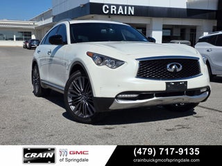 2017 INFINITI QX70 Base