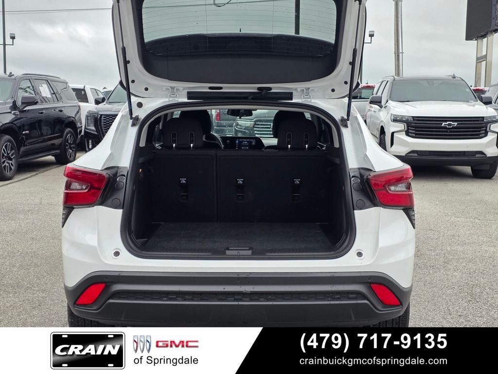 2025 Chevrolet Trax LS