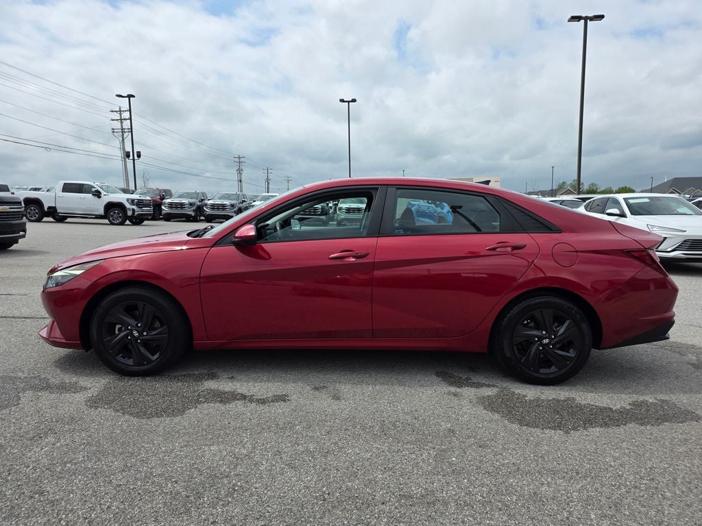 2021 Hyundai ELANTRA SEL