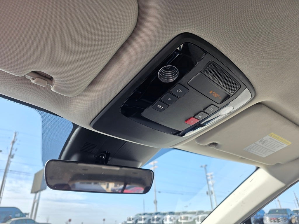 2024 Kia Carnival EX