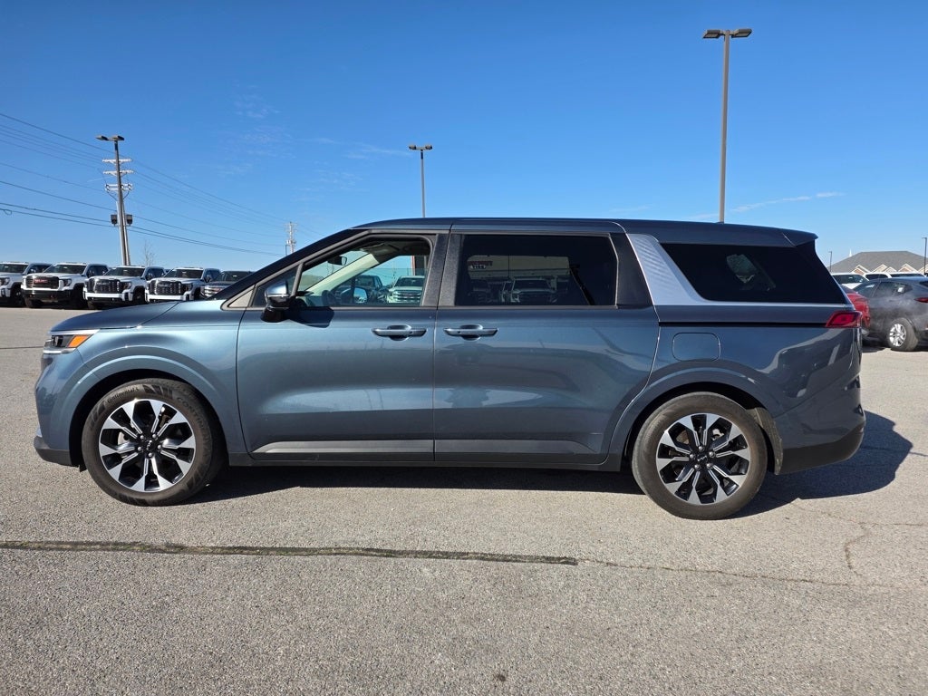 2024 Kia Carnival EX