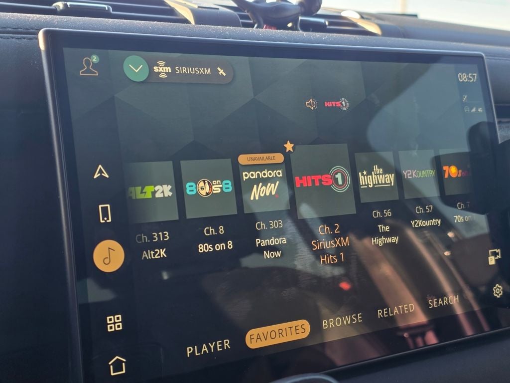 2024 Land Rover Defender 130 X-Dynamic SE