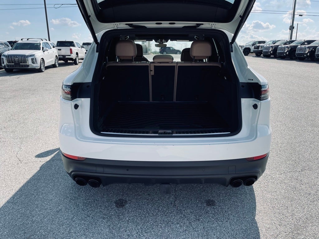 2023 Porsche Cayenne Platinum Edition