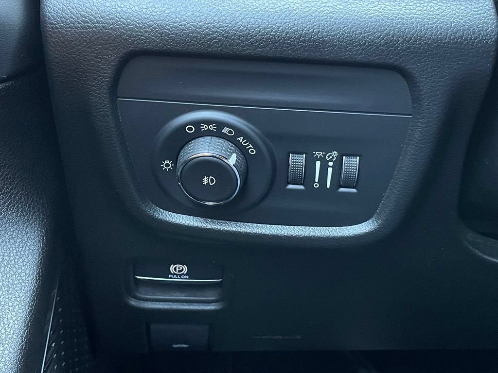 2023 Jeep Grand Cherokee Summit