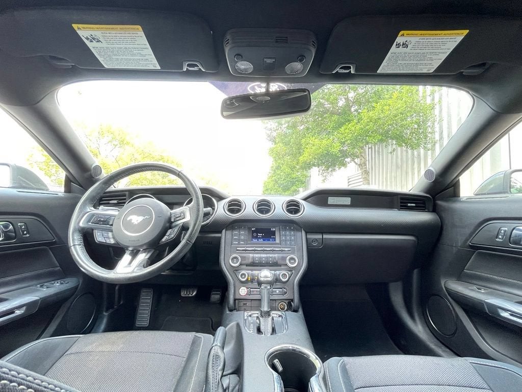 2017 Ford Mustang V6