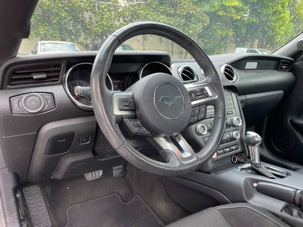 2017 Ford Mustang V6