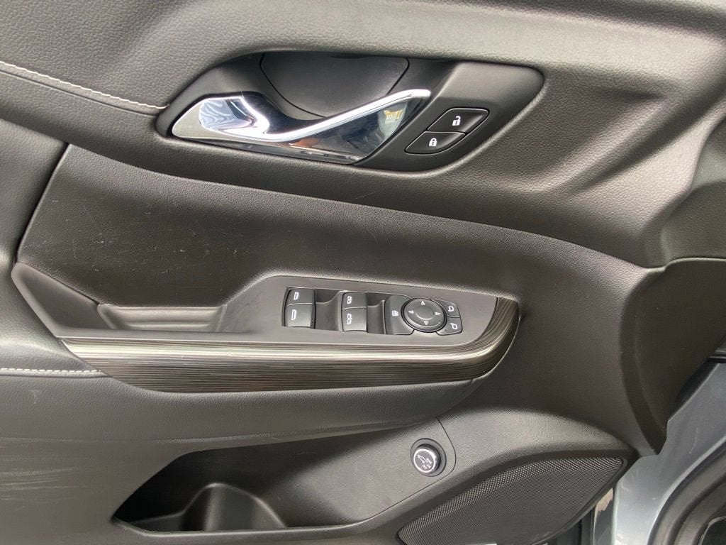 2022 GMC Acadia SLT