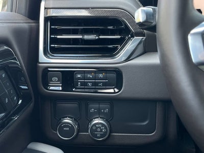 2025 GMC Yukon Elevation