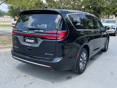 2023 Chrysler Pacifica Hybrid Touring L