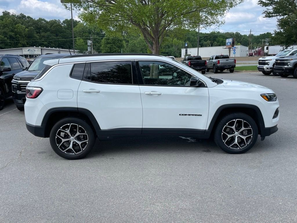 2024 Jeep Compass Latitude