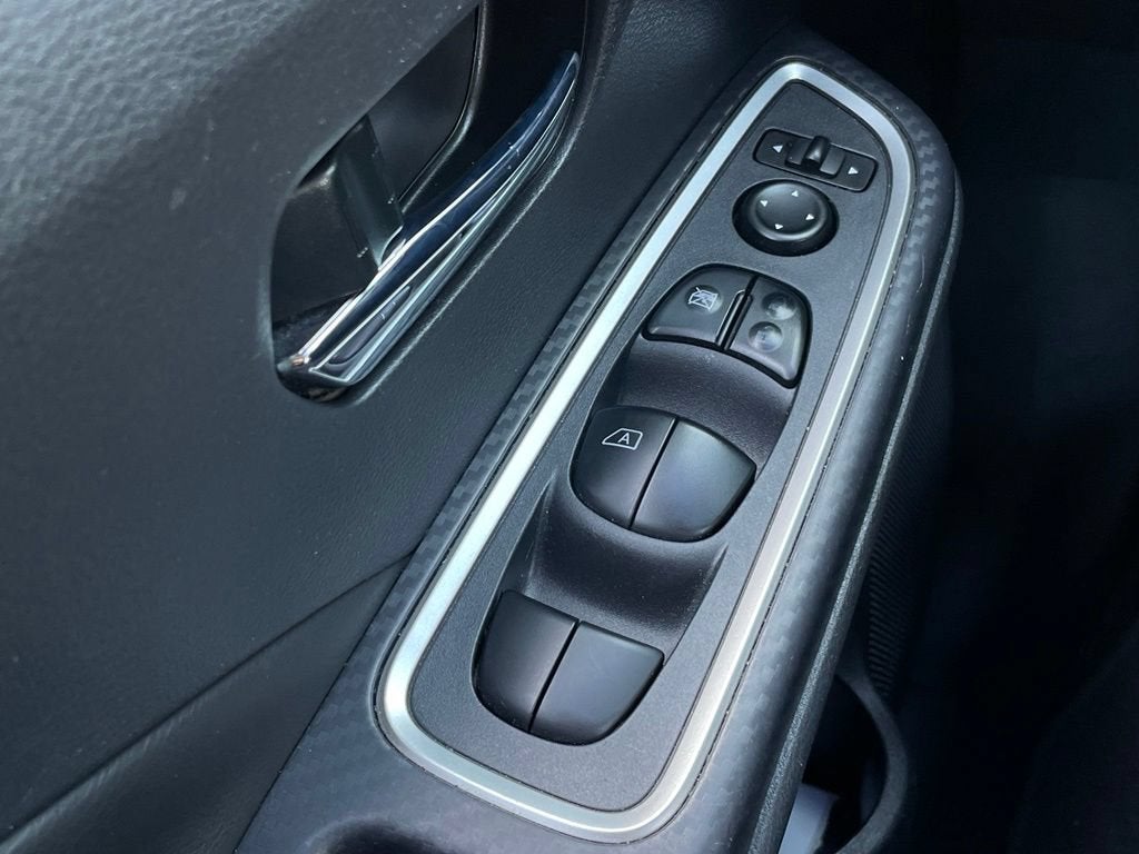 2020 Nissan Versa SR