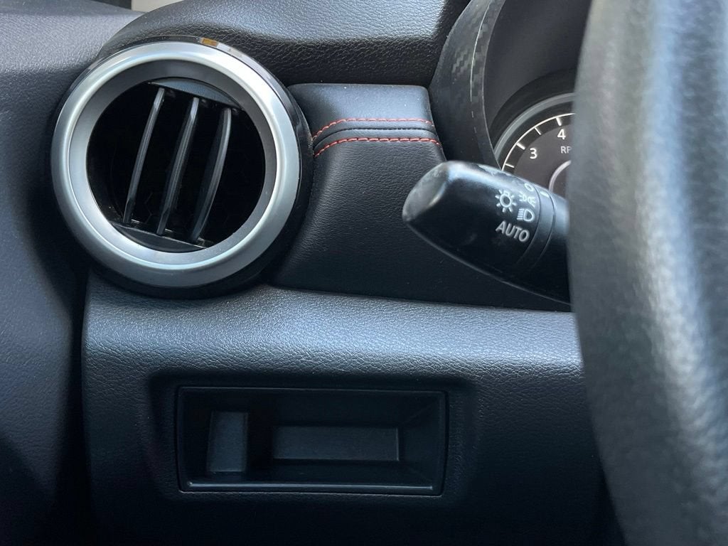 2023 Nissan Versa SR