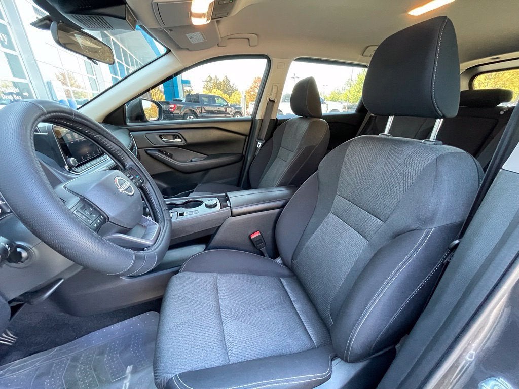 2026 Nissan ROGUE Base