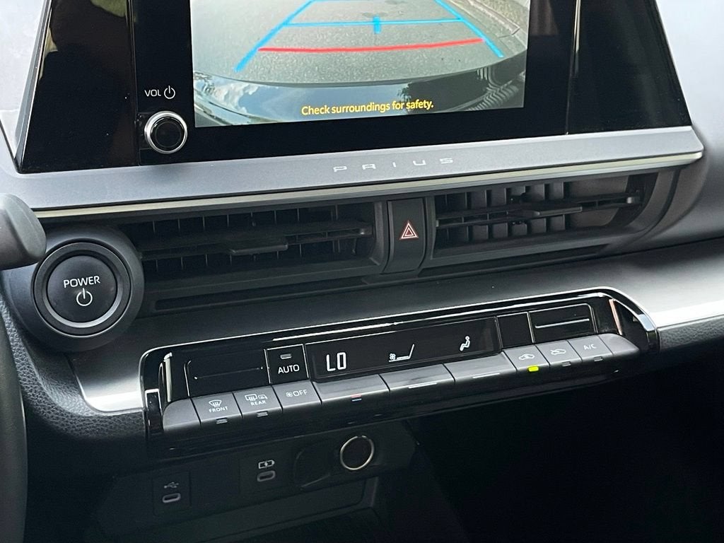 2025 Toyota Prius LE