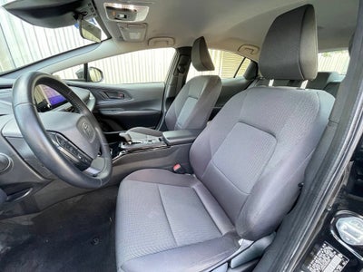 2025 Toyota Prius LE