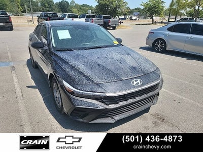 2025 Hyundai ELANTRA SE