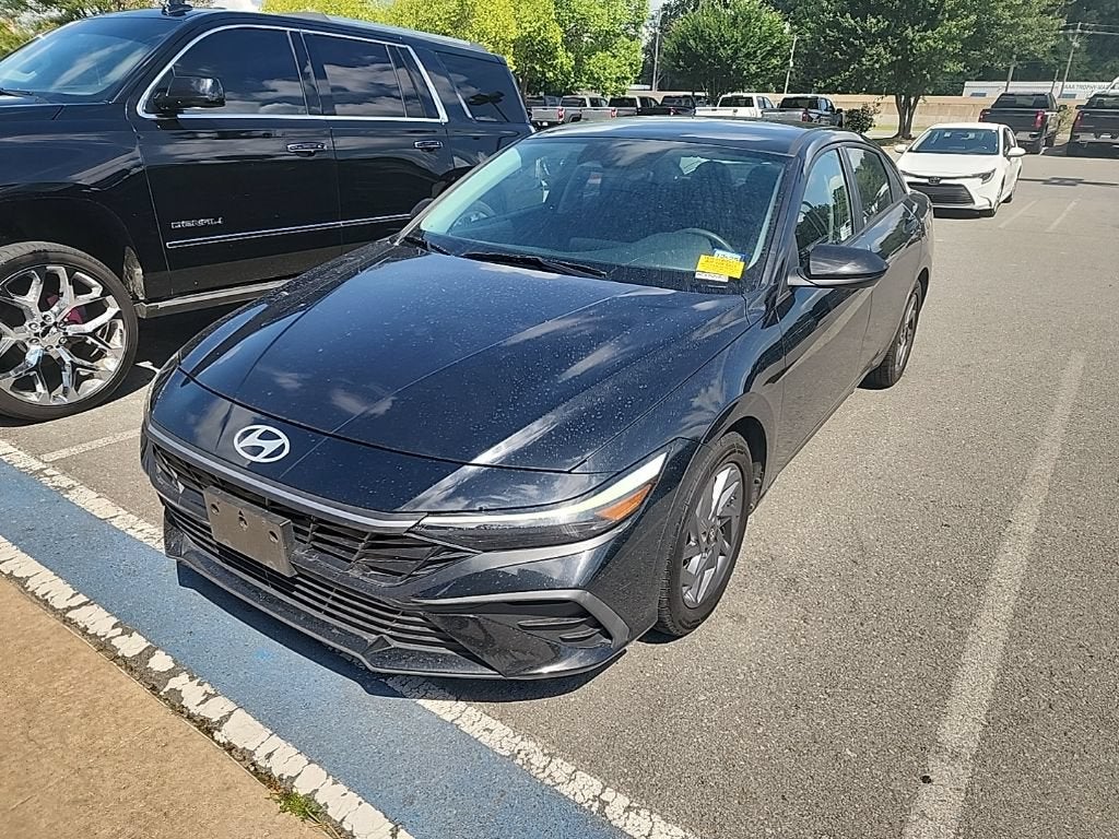 2024 Hyundai ELANTRA SEL