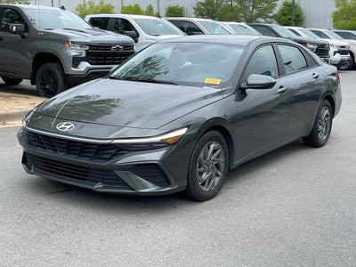 2024 Hyundai ELANTRA SEL