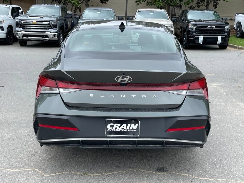 2024 Hyundai ELANTRA SEL