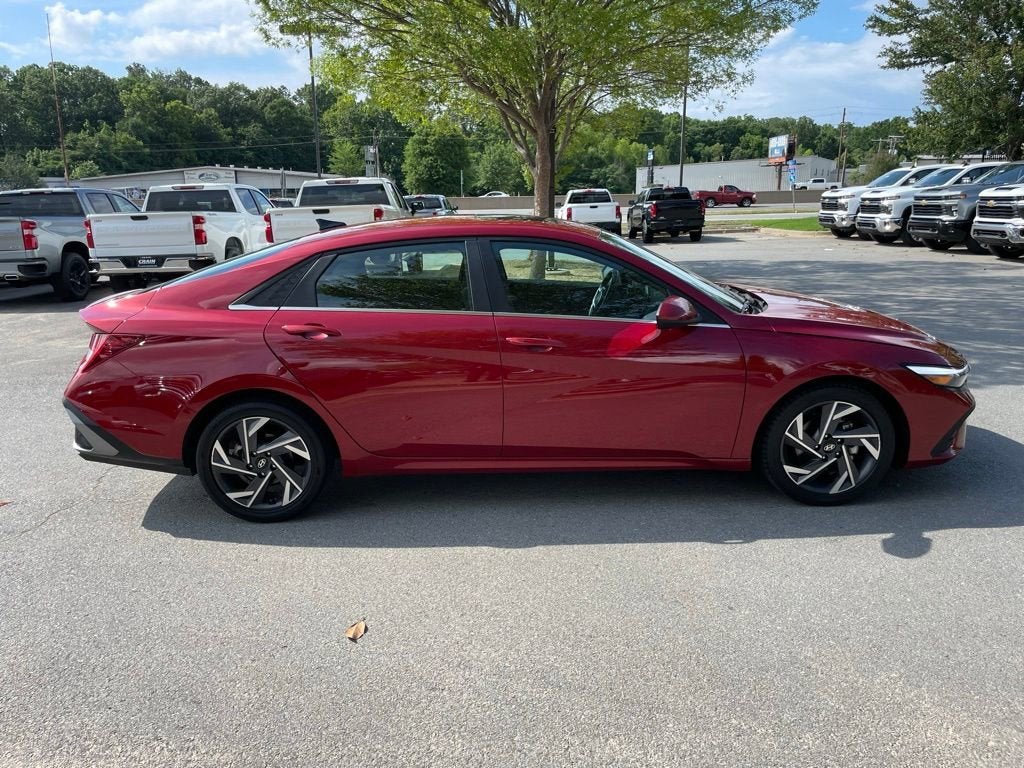 2025 Hyundai ELANTRA SEL Convenience
