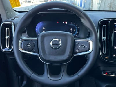 2025 Volvo XC40 Core Bright Theme