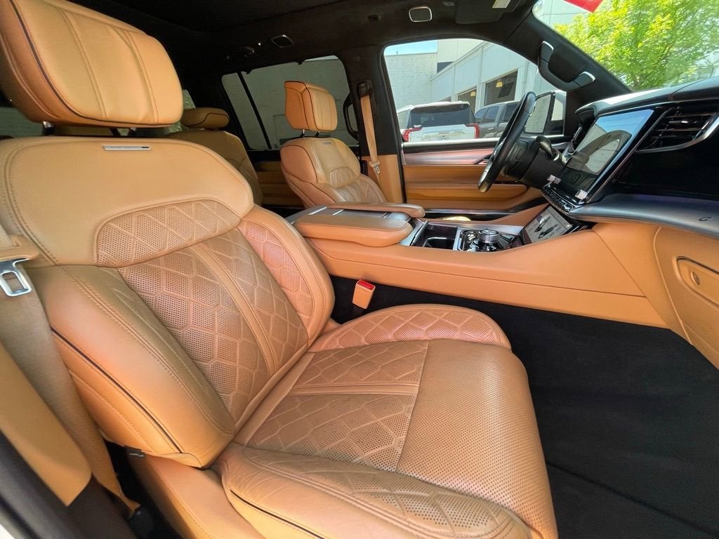 2022 Jeep Grand Wagoneer Series III