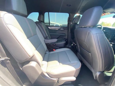 2025 GMC Acadia AT4