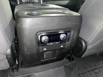 2024 GMC Yukon XL SLE