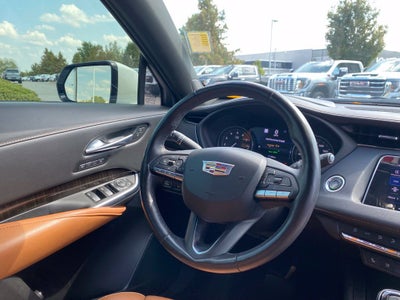 2022 Cadillac XT4 FWD Premium Luxury