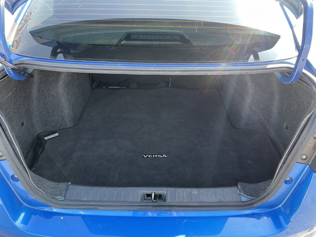 2020 Nissan Versa SR