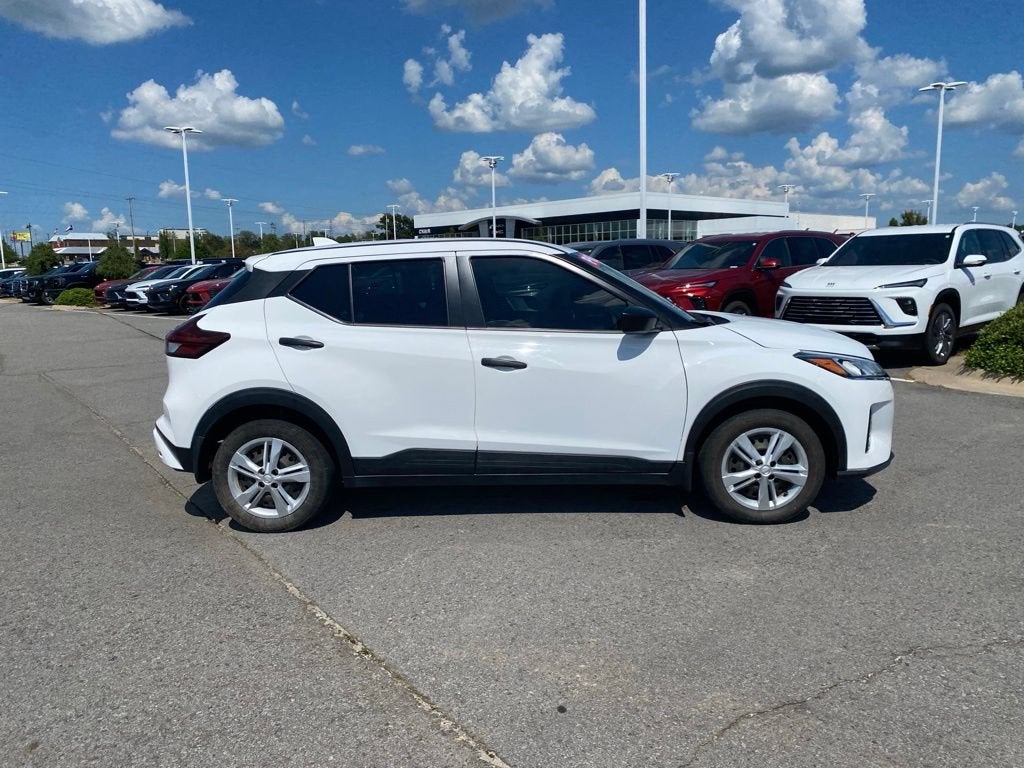 2023 Nissan Kicks S