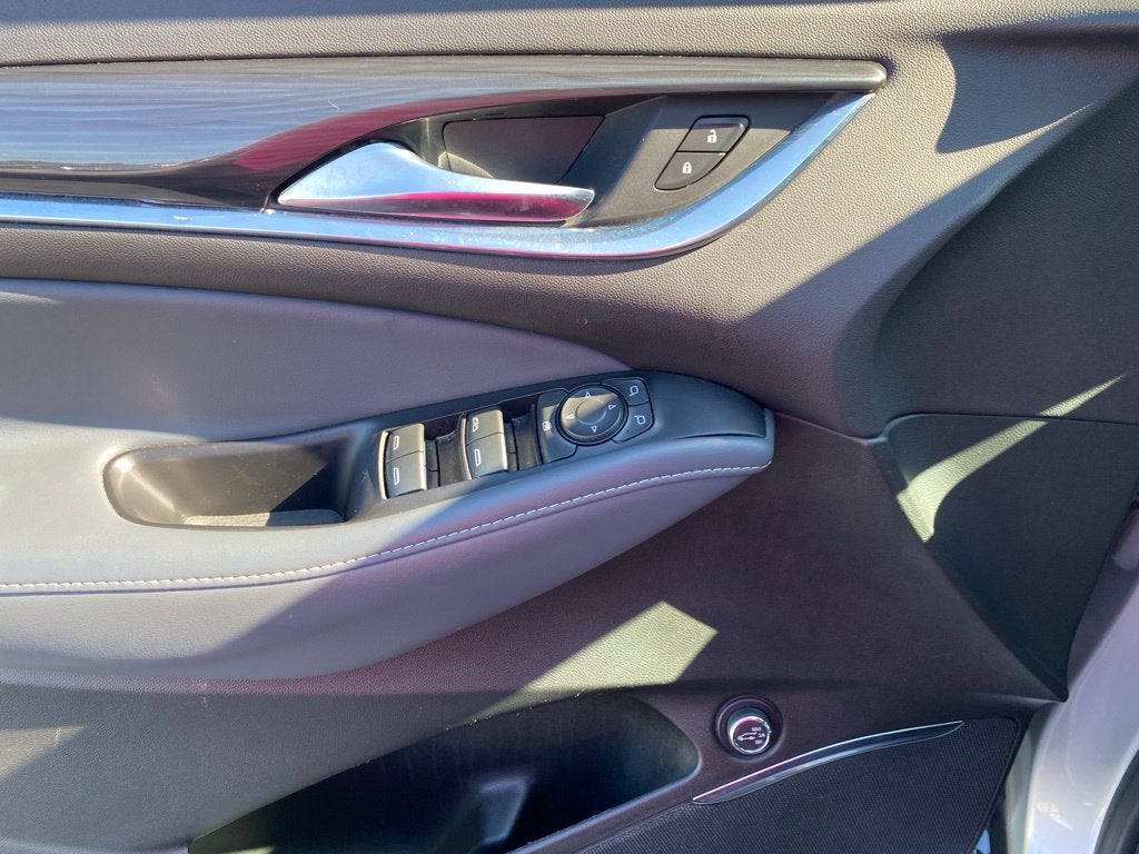 2022 Buick Enclave Essence